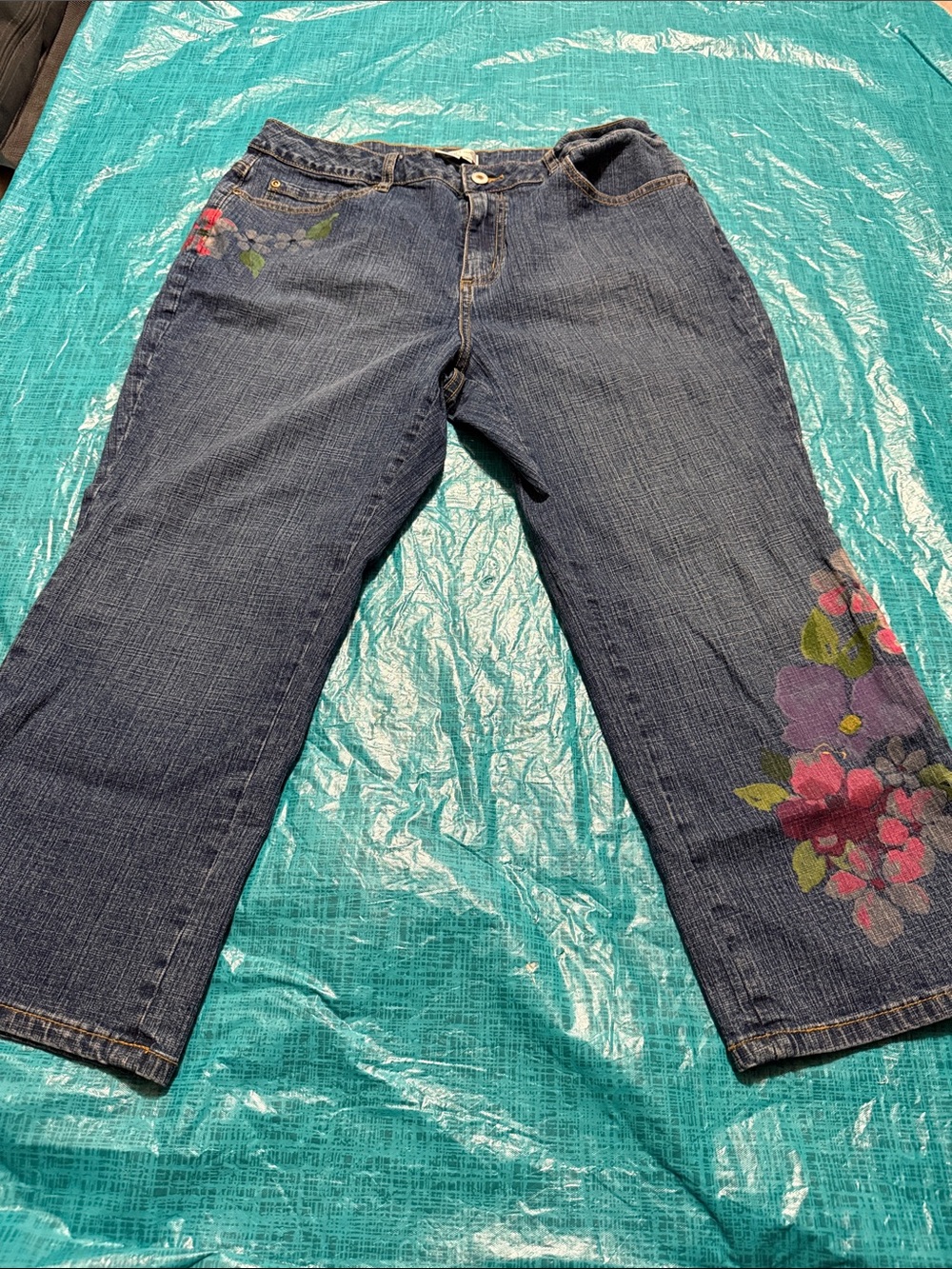 Coldwater Creek Dark Blue Cropped Jeans with Floral Print